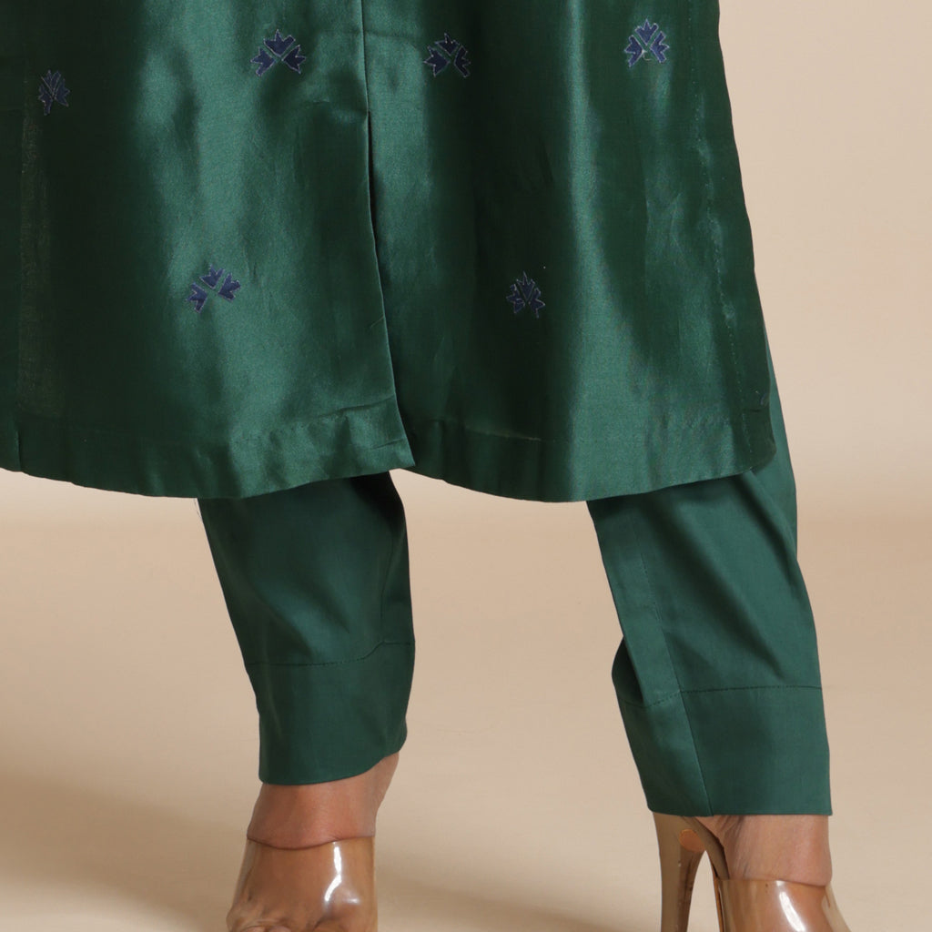 Essential Ankle Pants
