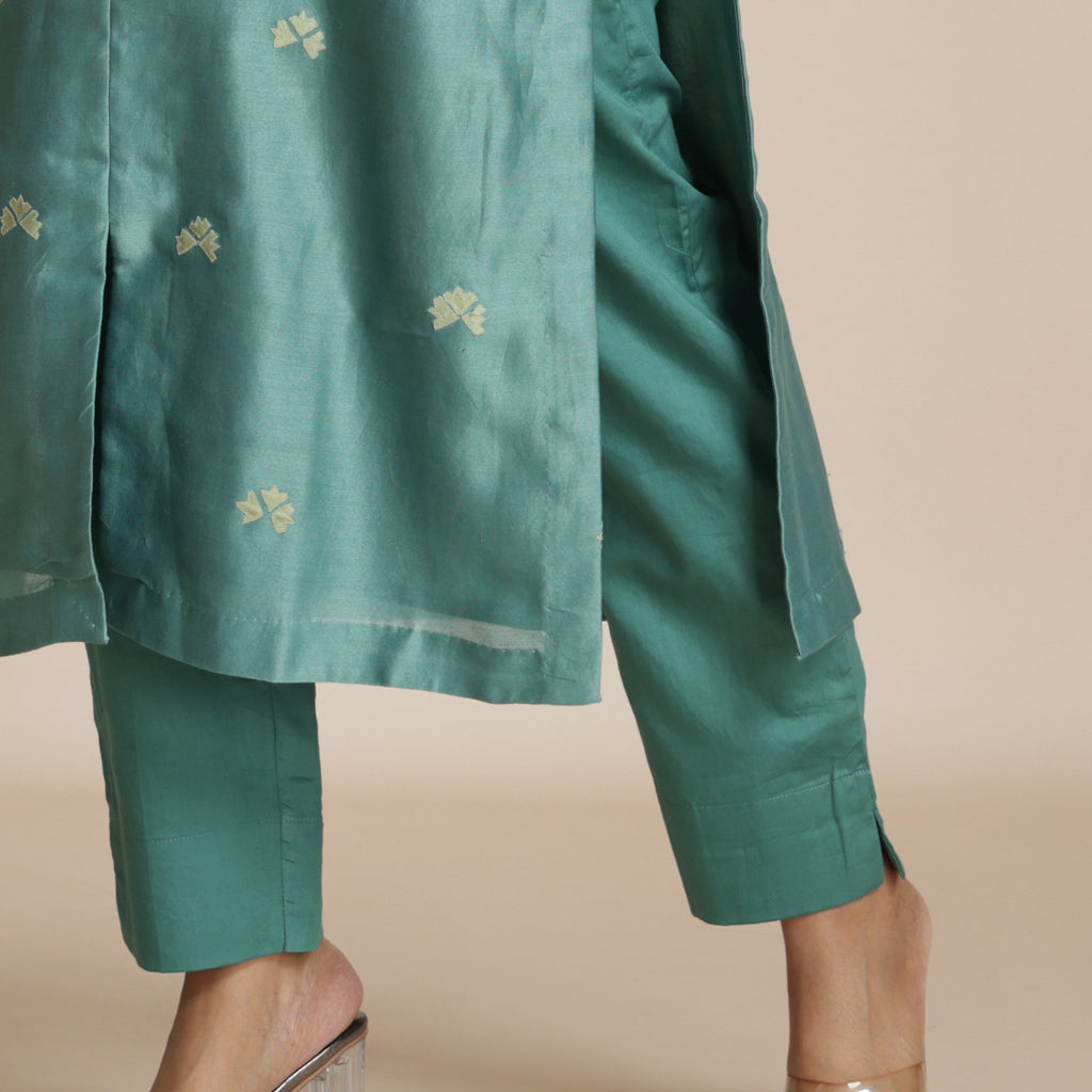 Essential Ankle Pants