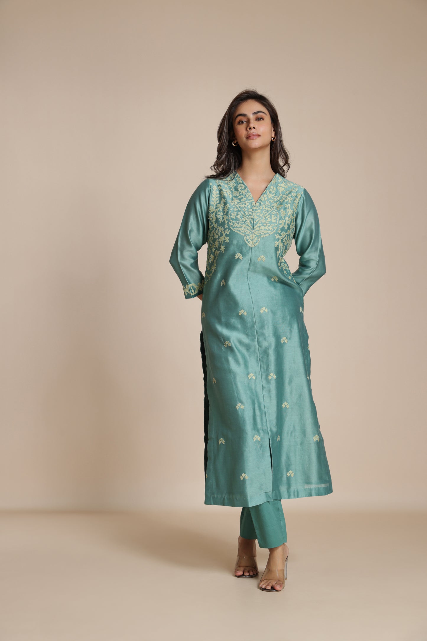 Filigree Appliqué Kurta