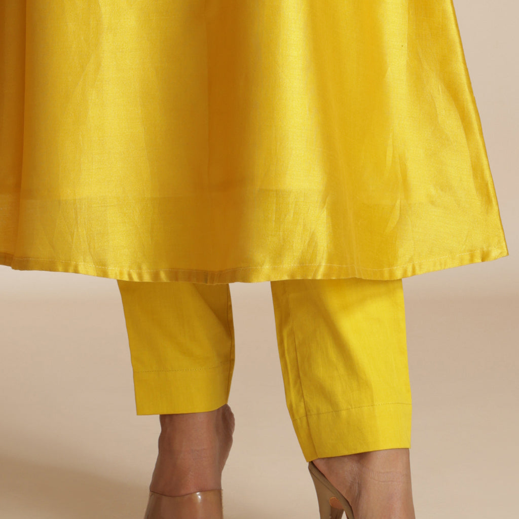 Essential Ankle Pants
