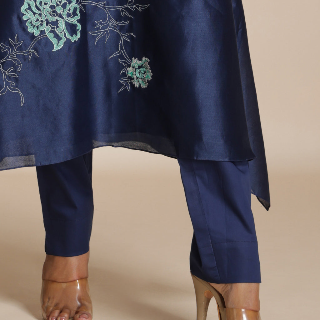 Essential Ankle Pants