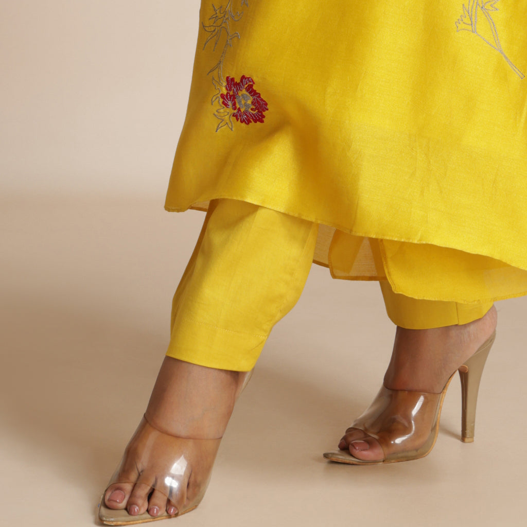Essential Ankle Pants